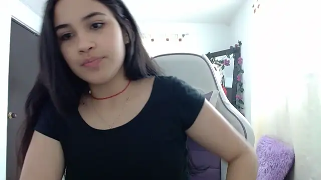 Snapshot of InocentHeaven1 chatting on 12/25/24, 01:19 InocentHeaven1 online show from 12/25/24, 01:19