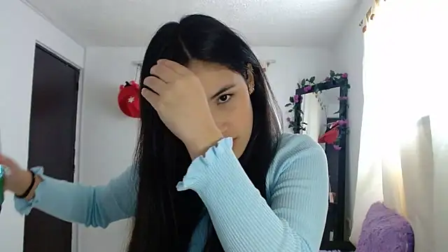 Snapshot of InocentHeaven1 chatting on 01/31/25, 12:51 InocentHeaven1 online show from 01/31/25, 12:51