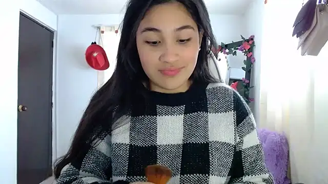 Snapshot of InocentHeaven1 chatting on 02/19/25, 12:44 InocentHeaven1 online show from 02/19/25, 12:44