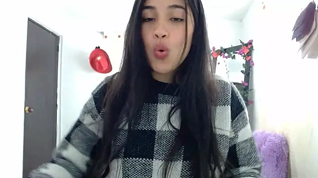 Snapshot of InocentHeaven1 chatting on 02/19/25, 03:49 InocentHeaven1 online show from 02/19/25, 03:49