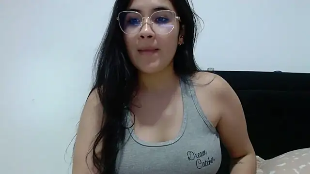 Snapshot of InocentHeaven1 chatting on 11/21/25, 01:26 InocentHeaven1 online show from 11/21/25, 01:26