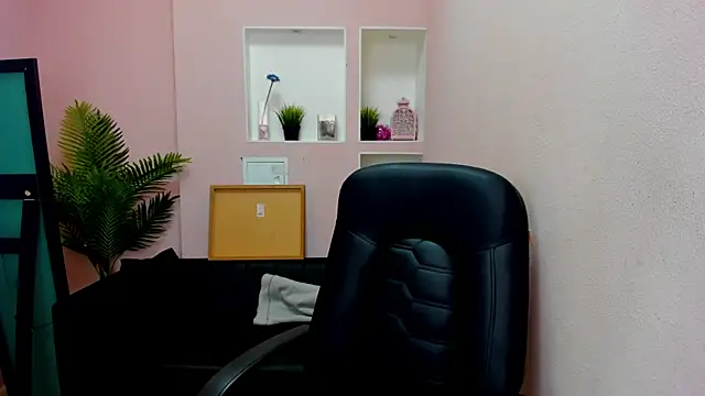 Persephoni online show from 09/19/25, 08:20