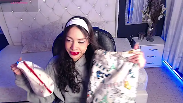 LiaVillalobos online show from 09/26/25, 11:14