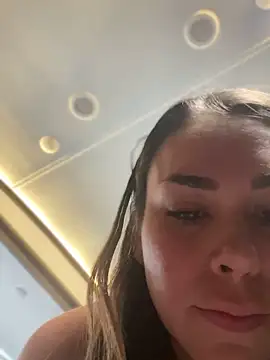 LeaGambit   online show from 12/31/24, 07:07