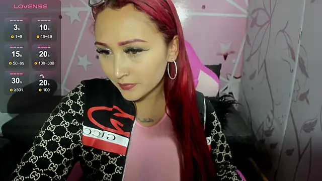 Snapshot of lucy_beatifull chatting on 02/23/25, 10:20 lucy beatifull online show from 02/23/25, 10:20