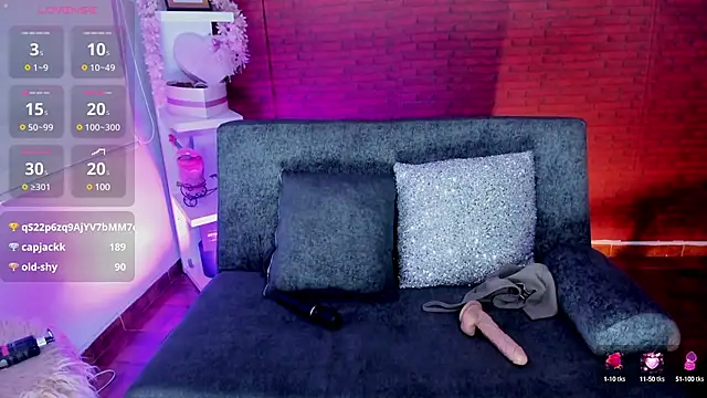 Snapshot of lucy_beatifull chatting on 03/05/25, 10:44 lucy beatifull online show from 03/05/25, 10:44