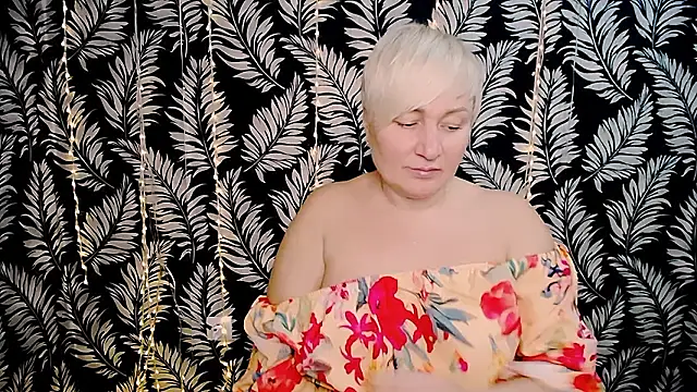 Olivia playful online show from 02/02/26, 12:15