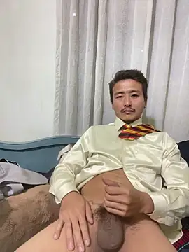 Snapshot of Satinshirt1992 chatting on 12/16/25, 03:50 Satinshirt1992 online show from 12/16/25, 03:50