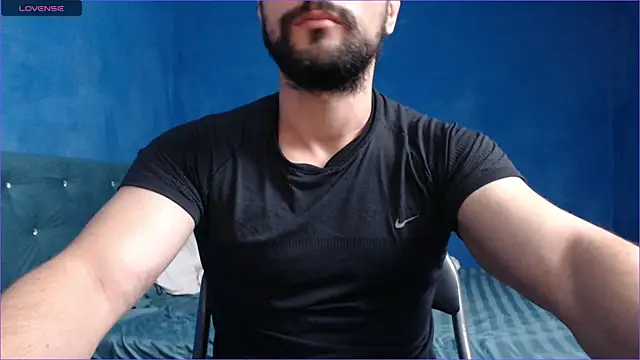 Snapshot of alex_blu chatting on 10/10/25, 11:20 alex blu online show from 10/10/25, 11:20