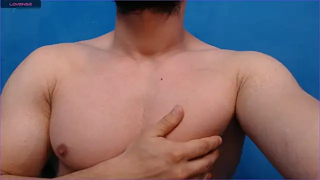 Snapshot of alex_blu chatting on 10/12/25, 09:08 alex blu online show from 10/12/25, 09:08