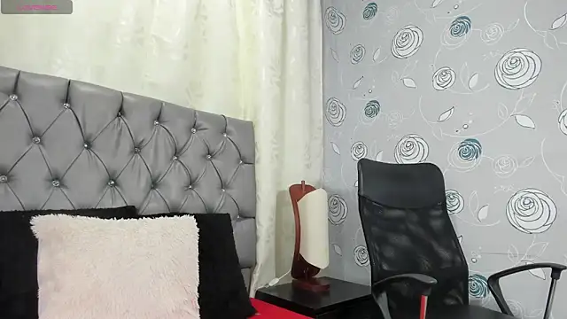 luna evaa online show from 01/14/26, 03:17