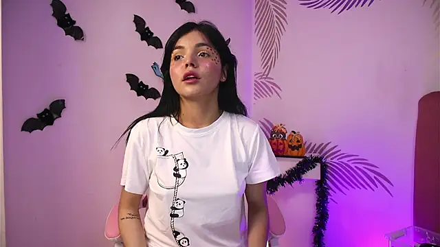 dianebleu online show from 10/28/25, 04:16