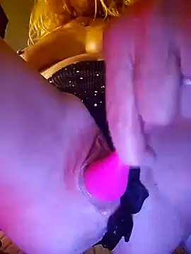 sexynini83 online show from 12/27/24, 01:00