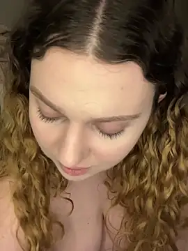 Snapshot of sashasommers chatting on 02/25/25, 09:42 sashasommers online show from 02/25/25, 09:42