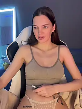 julia fly online show from 01/19/26, 08:18