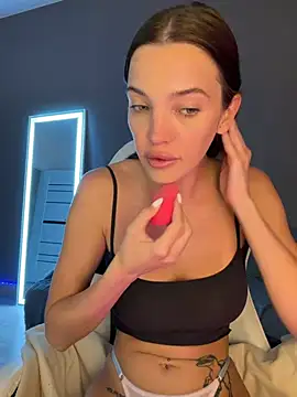 julia fly online show from 07/10/26, 08:18