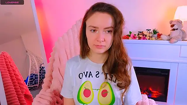 Snapshot of ___Emily___ chatting on 03/10/25, 07:32 Emily online show from 03/10/25, 07:32