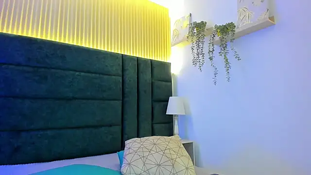 AntonellaaHot online show from 03/22/25, 07:53