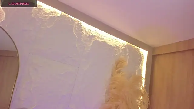 dominique25  online show from 11/26/25, 04:13