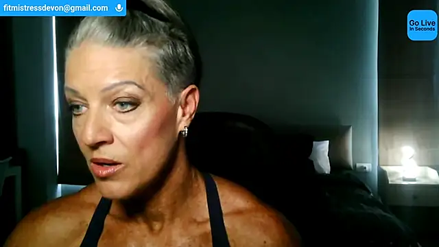 Snapshot of Devon2020 chatting on 06/29/26, 10:15 Devon2020 online show from 06/29/26, 10:15