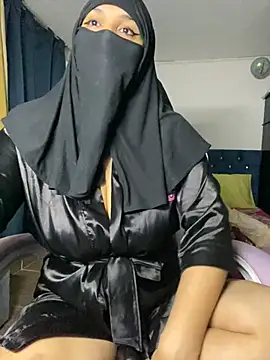 Snapshot of Jameela chatting on 03/17/25, 12:08 Jameela online show from 03/17/25, 12:08