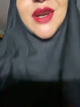 Snapshot of Jameela chatting on 03/17/25, 10:49 Jameela online show from 03/17/25, 10:49