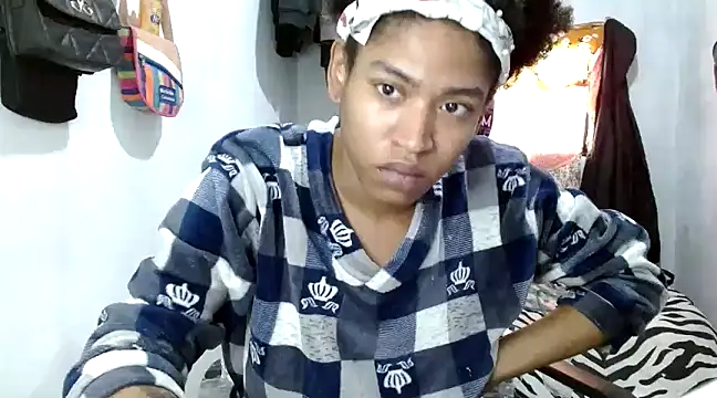 angelamarie1 online show from 03/17/25, 01:39