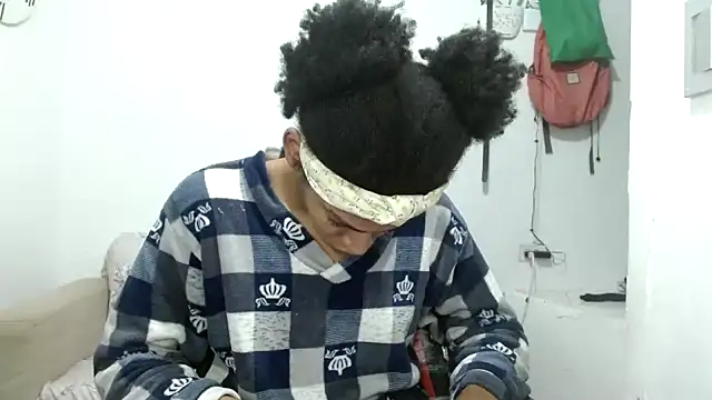 angelamarie1 online show from 09/28/25, 07:36