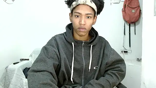 angelamarie1 online show from 10/07/25, 12:13