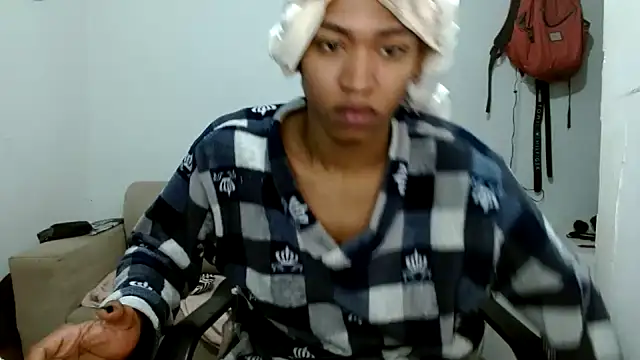 angelamarie1 online show from 12/04/25, 01:31