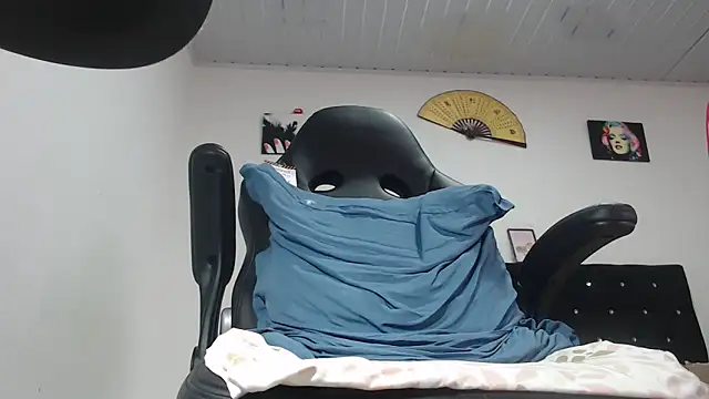 Snapshot of pamelabigcock69 chatting on 05/17/26, 02:57 pamelabigcock69 online show from 05/17/26, 02:57