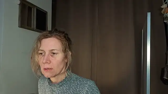 Lola Belgium online show from 04/04/26, 03:31