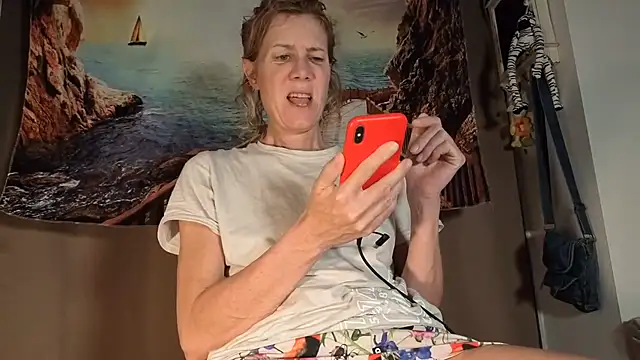 Snapshot of Lola_Belgium chatting on 06/24/26, 04:44 Lola Belgium online show from 06/24/26, 04:44