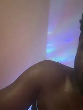 Snapshot of versetopcouple chatting on 10/23/25, 02:49 versetopcouple online show from 10/23/25, 02:49