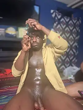 Snapshot of versetopcouple chatting on 01/15/26, 01:37 versetopcouple online show from 01/15/26, 01:37