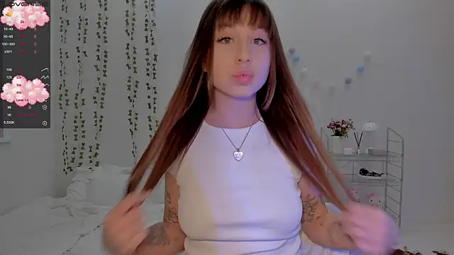 Snapshot of Mary_tiim chatting on 02/26/25, 04:56 Mary tiim online show from 02/26/25, 04:56