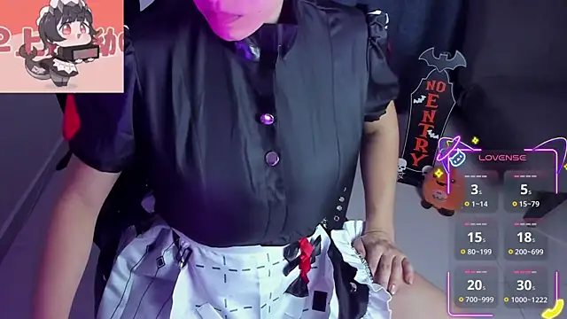 Snapshot of Roxy_clark chatting on 10/31/25, 09:10 Roxy clark online show from 10/31/25, 09:10