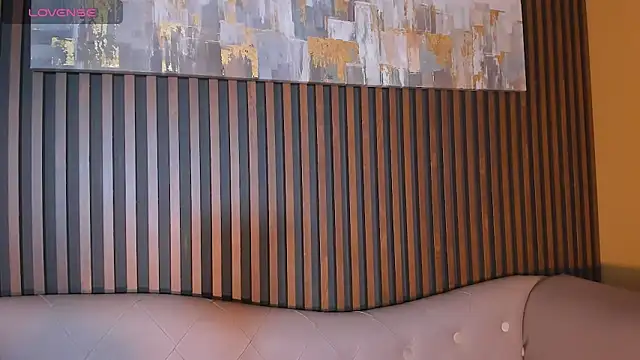 LauraAristizabal online show from 09/18/25, 01:35