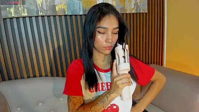 LauraAristizabal online show from 03/20/26, 12:32