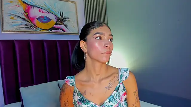 LauraAristizabal online show from 04/05/26, 12:35