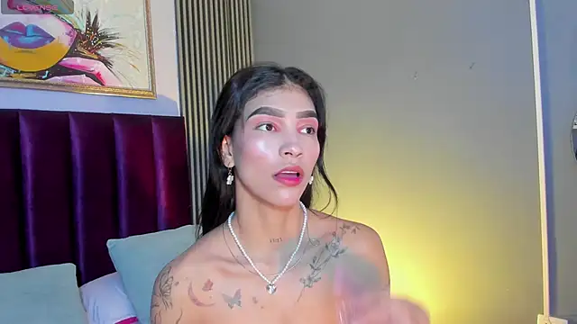 LauraAristizabal online show from 05/28/26, 11:51