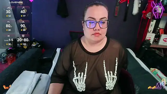 Snapshot of foxbell_lt chatting on 12/18/24, 03:04 foxbell lt online show from 12/18/24, 03:04