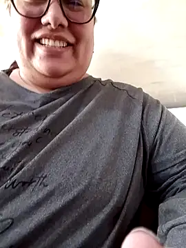 Snapshot of foxbell_lt chatting on 12/31/24, 07:51 foxbell lt online show from 12/31/24, 07:51