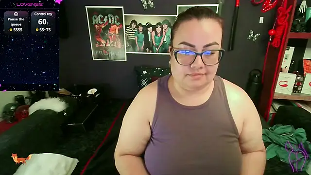 Snapshot of foxbell_lt chatting on 02/11/25, 12:16 foxbell lt online show from 02/11/25, 12:16