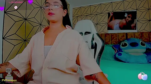 vane lopez  online show from 03/23/26, 07:29