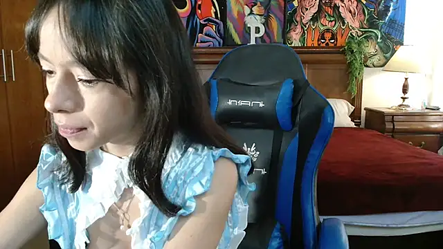 MINI Petite online show from 01/13/25, 04:30