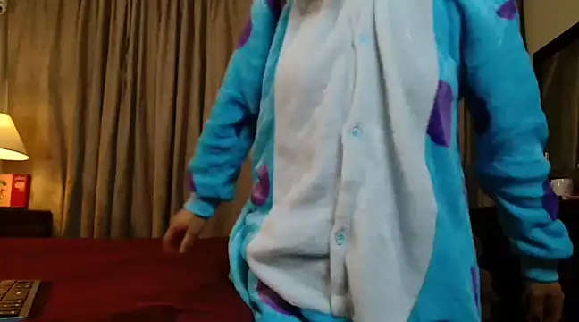 MINI Petite online show from 01/31/25, 04:47