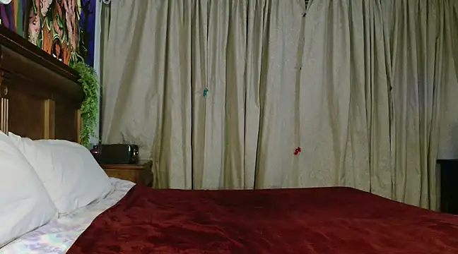 MINI Petite online show from 02/19/25, 07:50