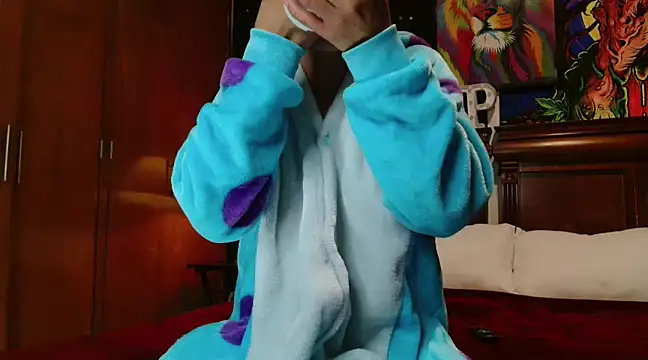 MINI Petite online show from 02/26/25, 08:15