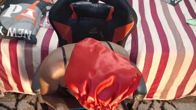 sexyjustin202 online show from 12/22/24, 10:04